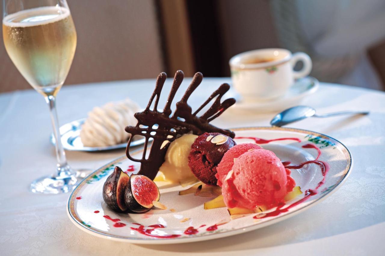 Logis Hotel & Restaurant Des Lacs Celles-sur-Plaine エクステリア 写真